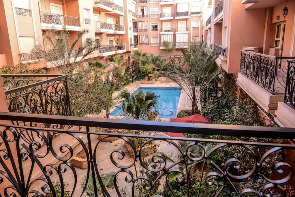 Beautiful, Great Equipped 122 M Holiday Apartment Near Majorelle Garden And Gueliz With Pool Views And A Large Balcony And Terrace Marrakesh Eksteriør billede