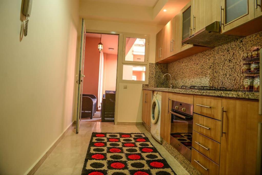 Beautiful, Great Equipped 122 M Holiday Apartment Near Majorelle Garden And Gueliz With Pool Views And A Large Balcony And Terrace Marrakesh Eksteriør billede