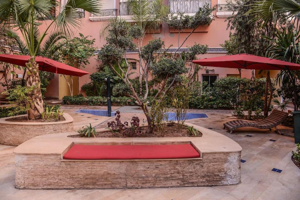 Beautiful, Great Equipped 122 M Holiday Apartment Near Majorelle Garden And Gueliz With Pool Views And A Large Balcony And Terrace Marrakesh Eksteriør billede