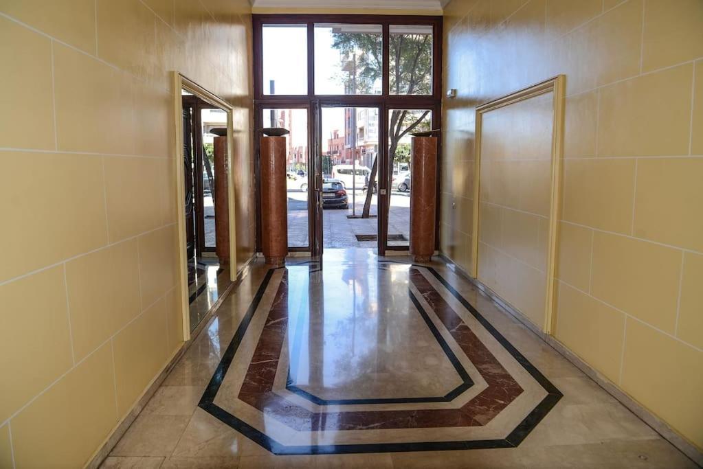 Beautiful, Great Equipped 122 M Holiday Apartment Near Majorelle Garden And Gueliz With Pool Views And A Large Balcony And Terrace Marrakesh Eksteriør billede