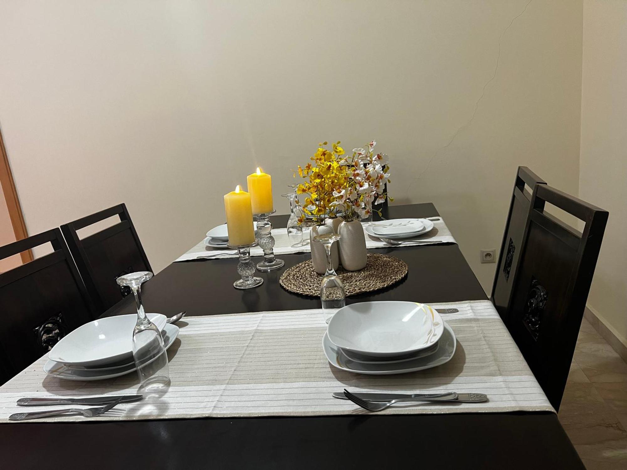 Beautiful, Great Equipped 122 M Holiday Apartment Near Majorelle Garden And Gueliz With Pool Views And A Large Balcony And Terrace Marrakesh Eksteriør billede