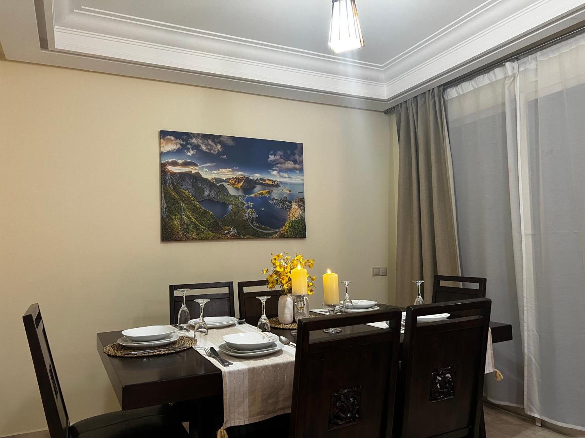 Beautiful, Great Equipped 122 M Holiday Apartment Near Majorelle Garden And Gueliz With Pool Views And A Large Balcony And Terrace Marrakesh Eksteriør billede