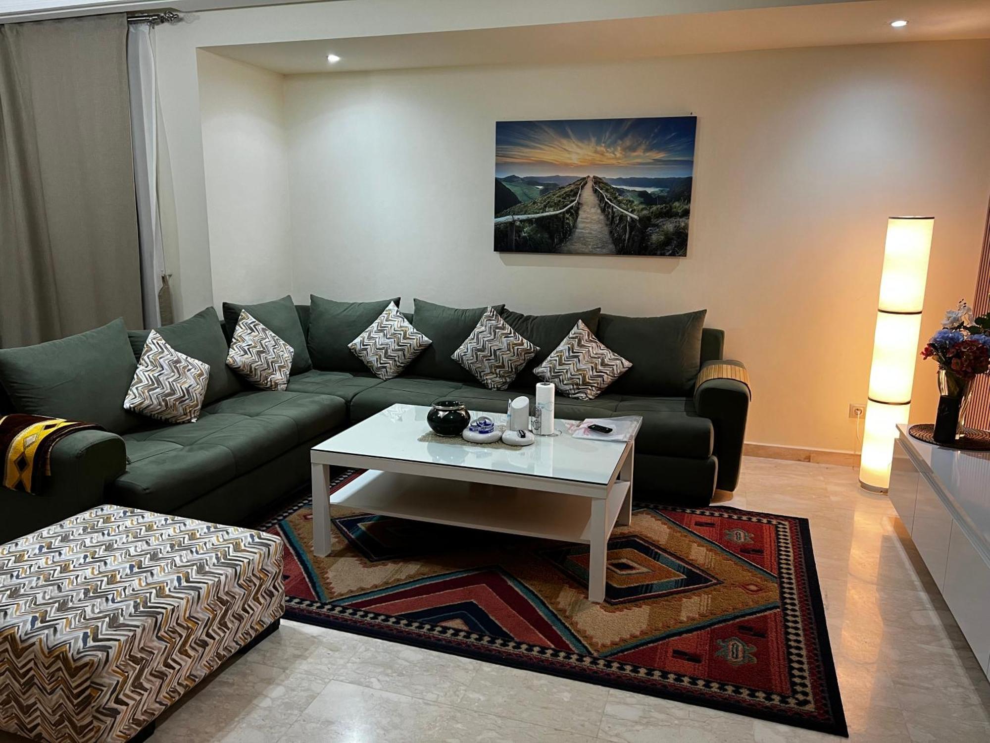 Beautiful, Great Equipped 122 M Holiday Apartment Near Majorelle Garden And Gueliz With Pool Views And A Large Balcony And Terrace Marrakesh Eksteriør billede